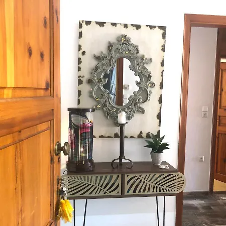 Lauren's Charm Town 2-bedroom Διαμέρισμα *